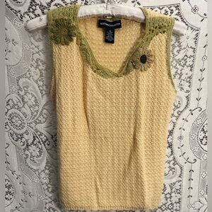M Adorable cottagecore crochet knit tank top